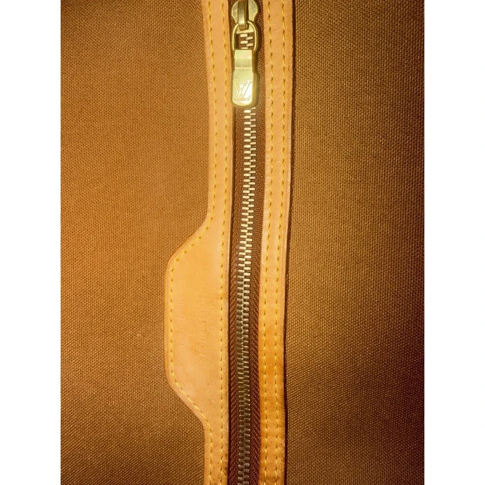 VINTAGE Louis Vuitton Monogram Abesses Shoulder Bag 14x11x3